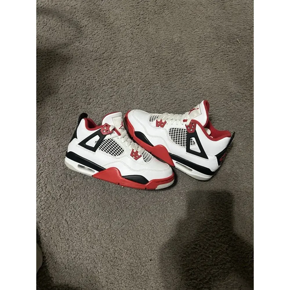 Size 5.5y- Air Jordan 4 Retro OG GS Fire Red 2020 408452-160